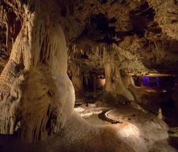 UNDERGROUND AUSTIN: EXPLORING THE CAVES AND CAVERNS IN AND AROUND ATX