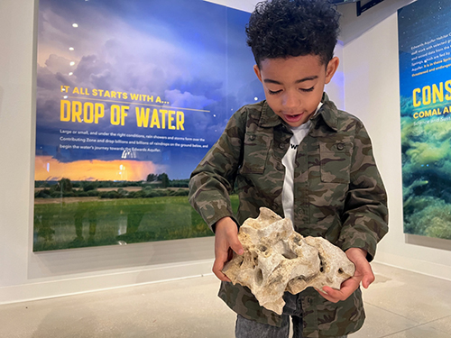 Plan your visit to the Edwards Aquifer Authority Education Outreach Center (EAAEOC)