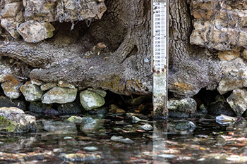 aquifer measurement stick